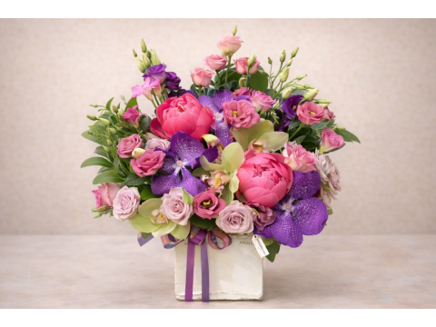 Aranjament floral - Inimi colorate